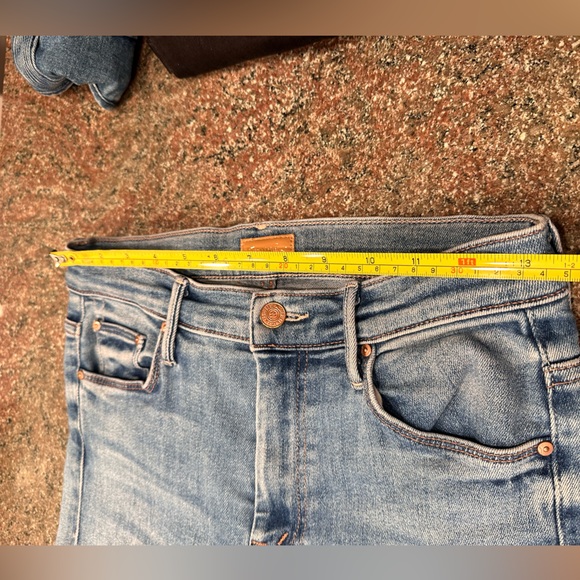 MOTHER The Weekender Fray Groovy Kind of Love Jeans Size 26 Very Stretchy! - Picture 10 of 15